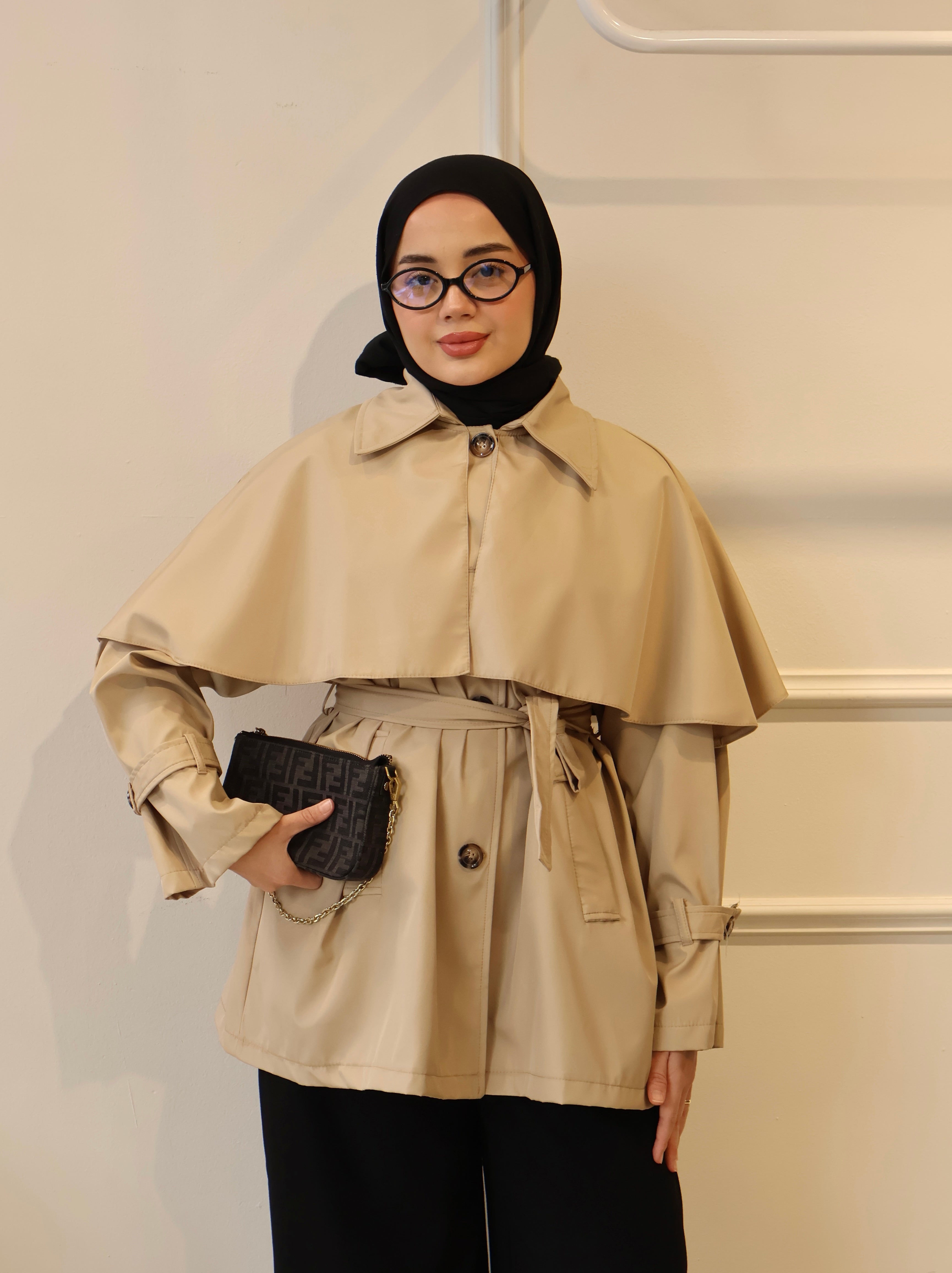 Pelerinli Kısa Trençkot