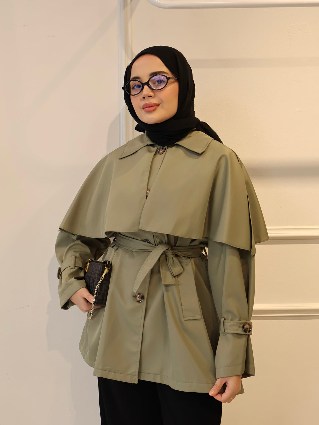 Pelerinli Kısa Trençkot