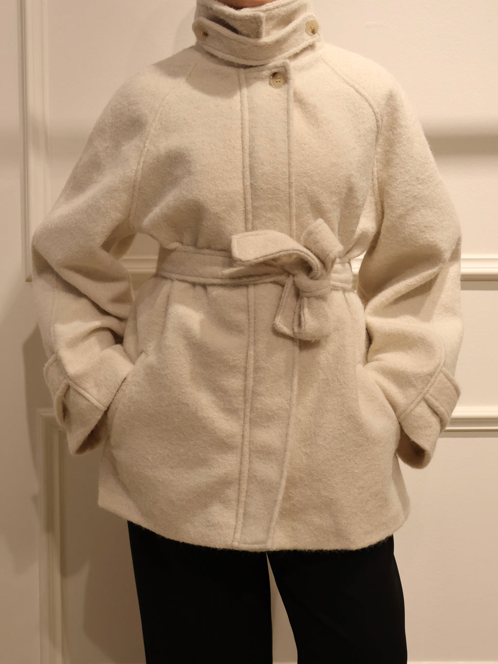 Dik Yaka Kısa Kaban