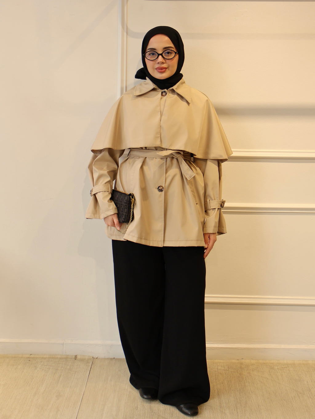 Pelerinli Kısa Trençkot